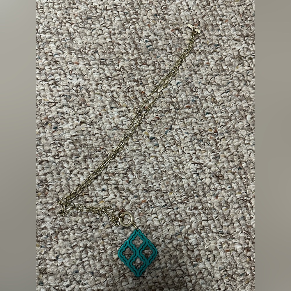 Zenzii necklace